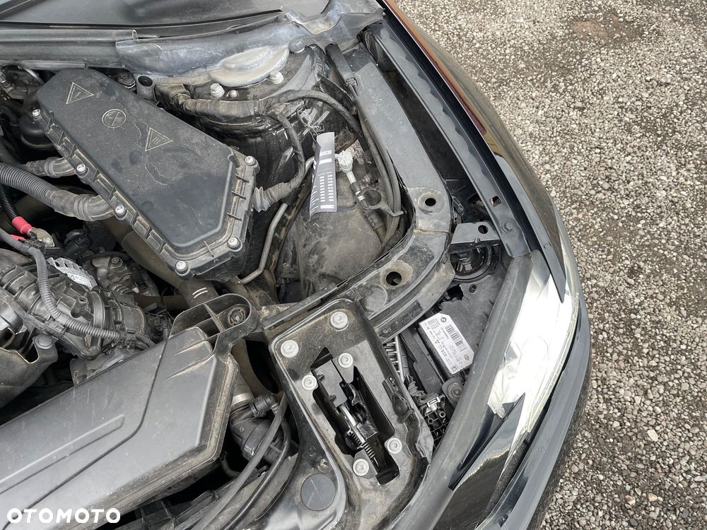 BMW Seria 3 320d Sport Line - 13