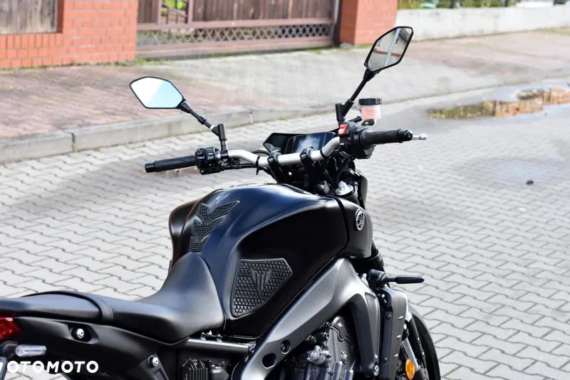 Yamaha MT - 16