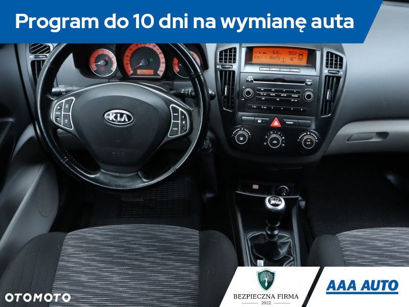 Kia Ceed - 9