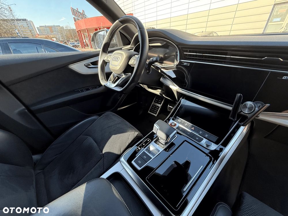 Audi SQ8 - 21