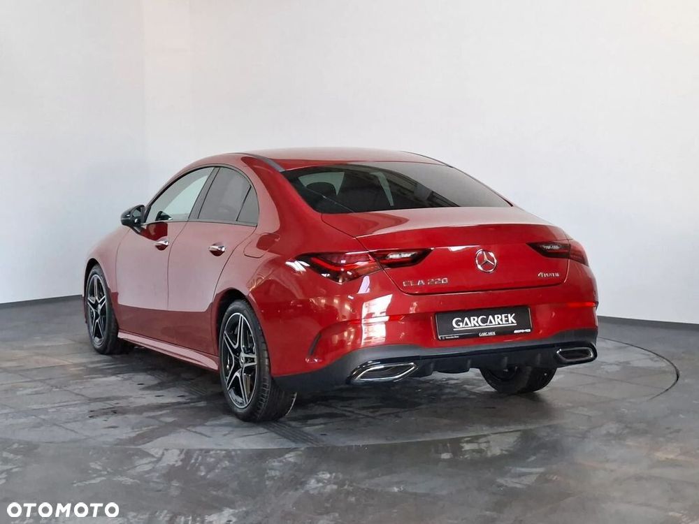 Mercedes-Benz CLA 220 4-Matic AMG Line 7G-DCT - 5