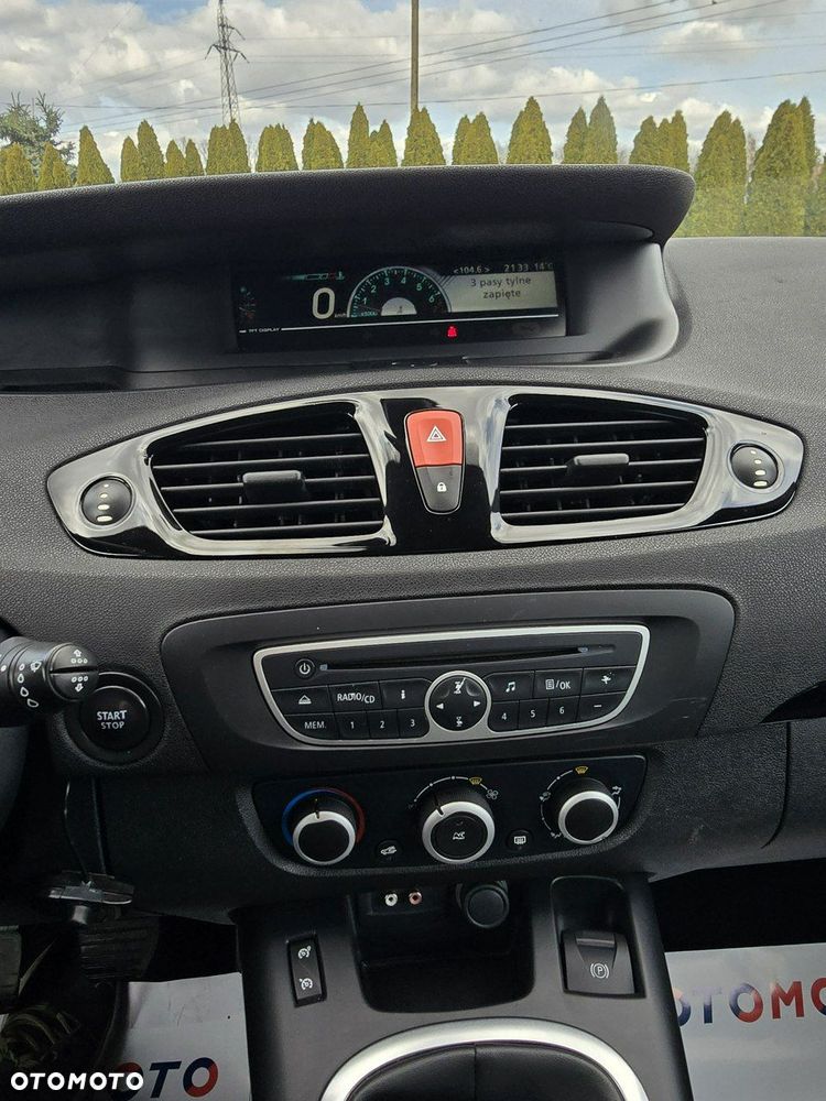 Renault Scenic - 25