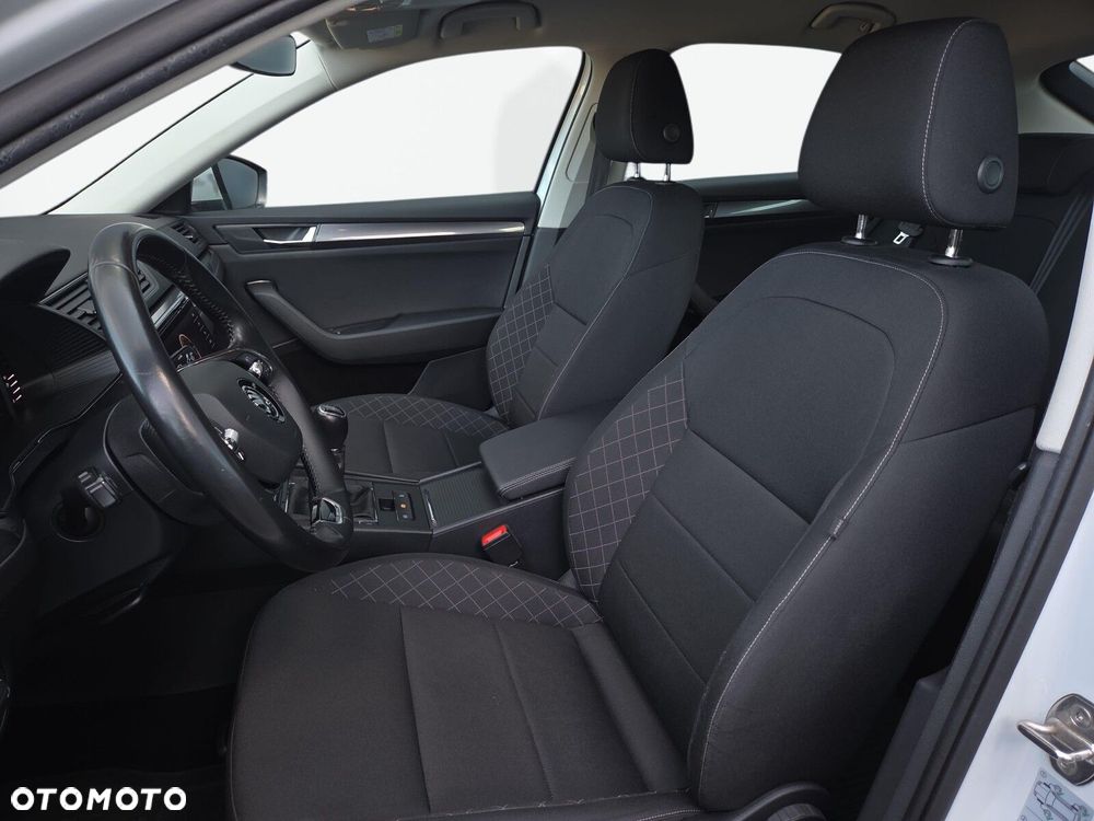 Skoda Superb 1.5 TSI Active - 11