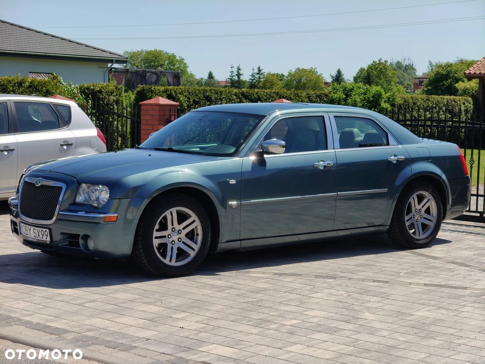 Chrysler 300C - 11
