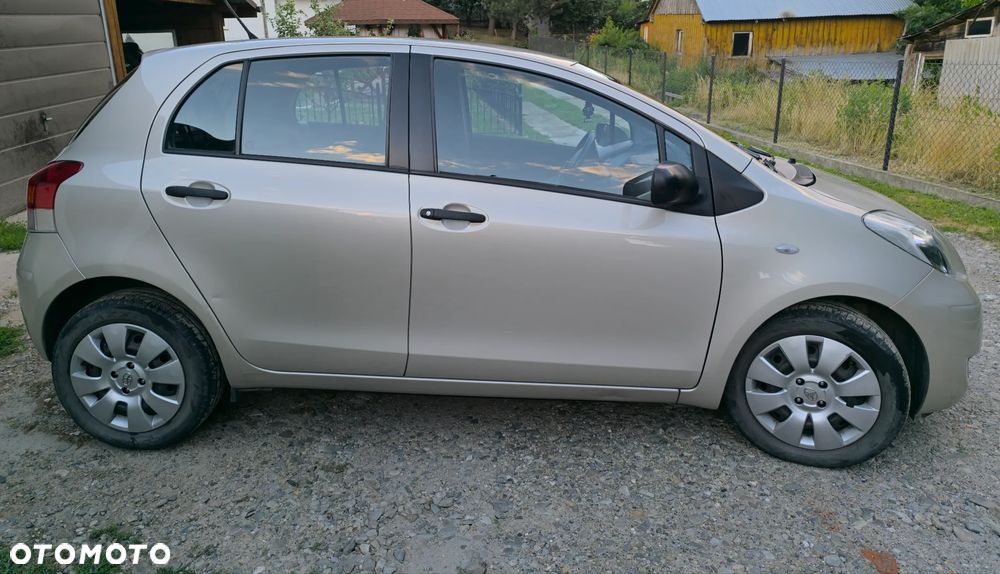 Toyota Yaris - 3