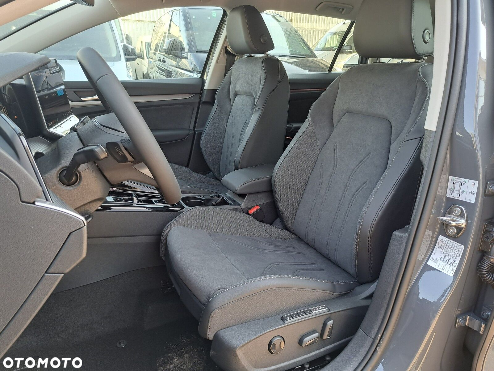 Volkswagen Golf - 10