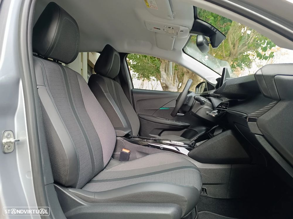 Peugeot e-208 Allure - 17