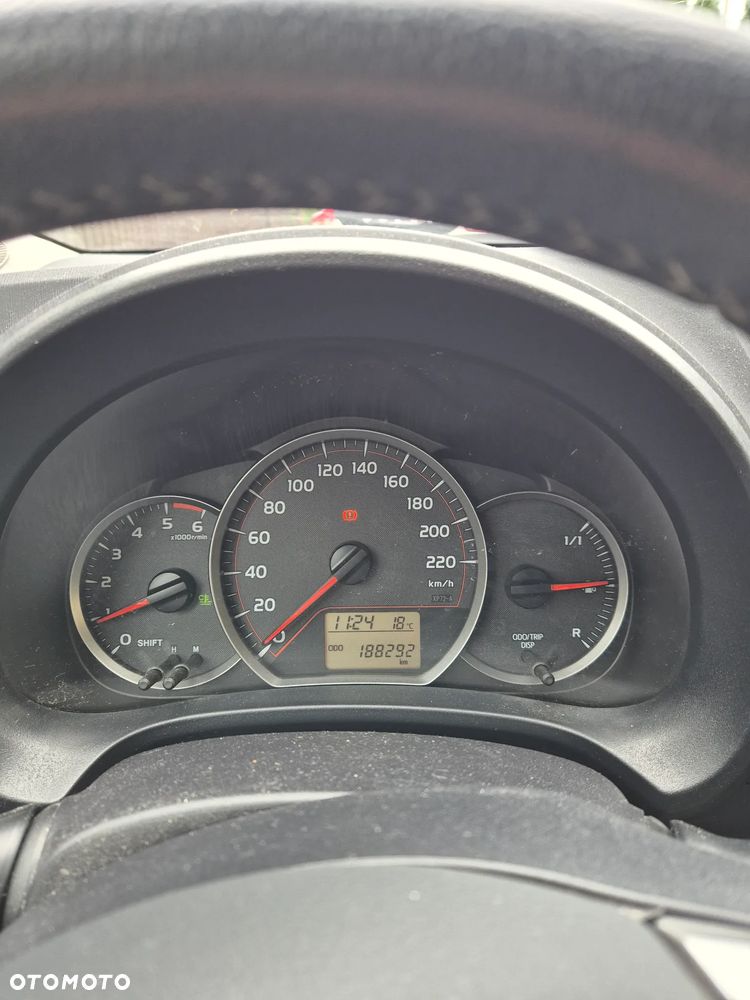 Toyota Yaris 1.4 D-4D Active - 8