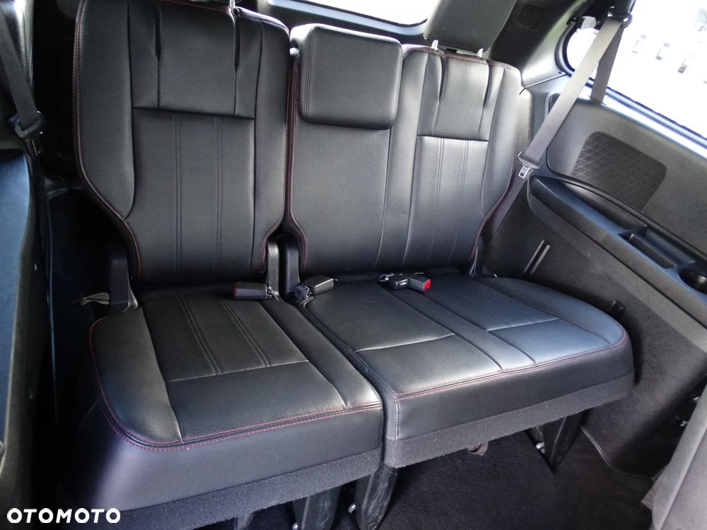 Dodge Grand Caravan 3.6 R/T - 27