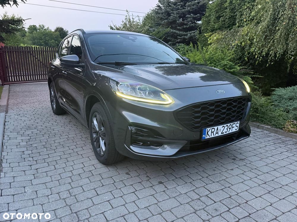 Ford Kuga - 1