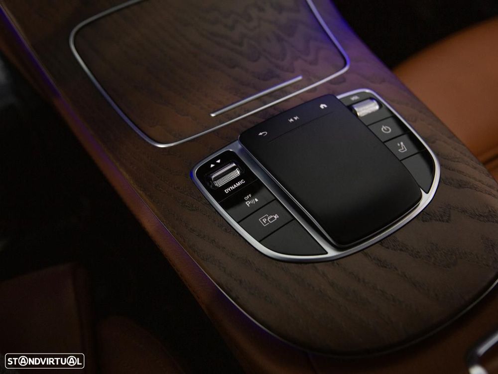 Mercedes-Benz E 300 T 9G-TRONIC AMG Line - 37