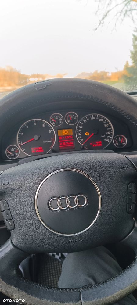 Audi A6 Avant 2.4 - 8