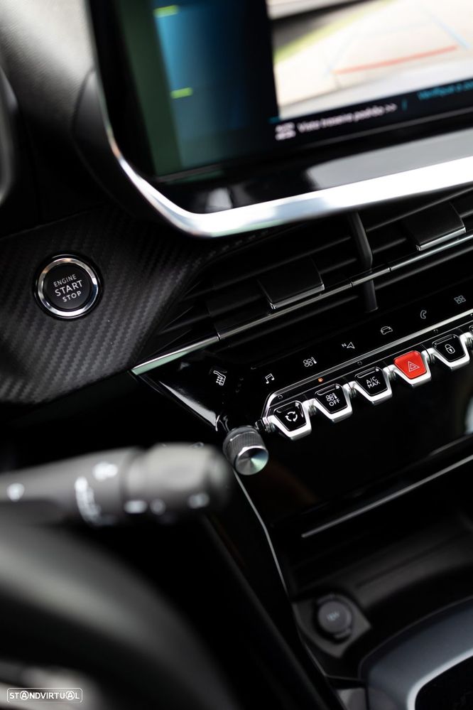 Peugeot e-2008 Allure - 43