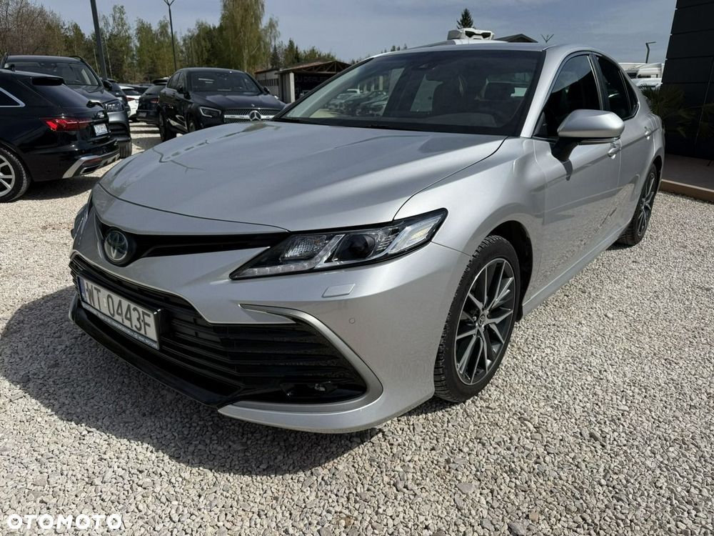 Toyota Camry - 1