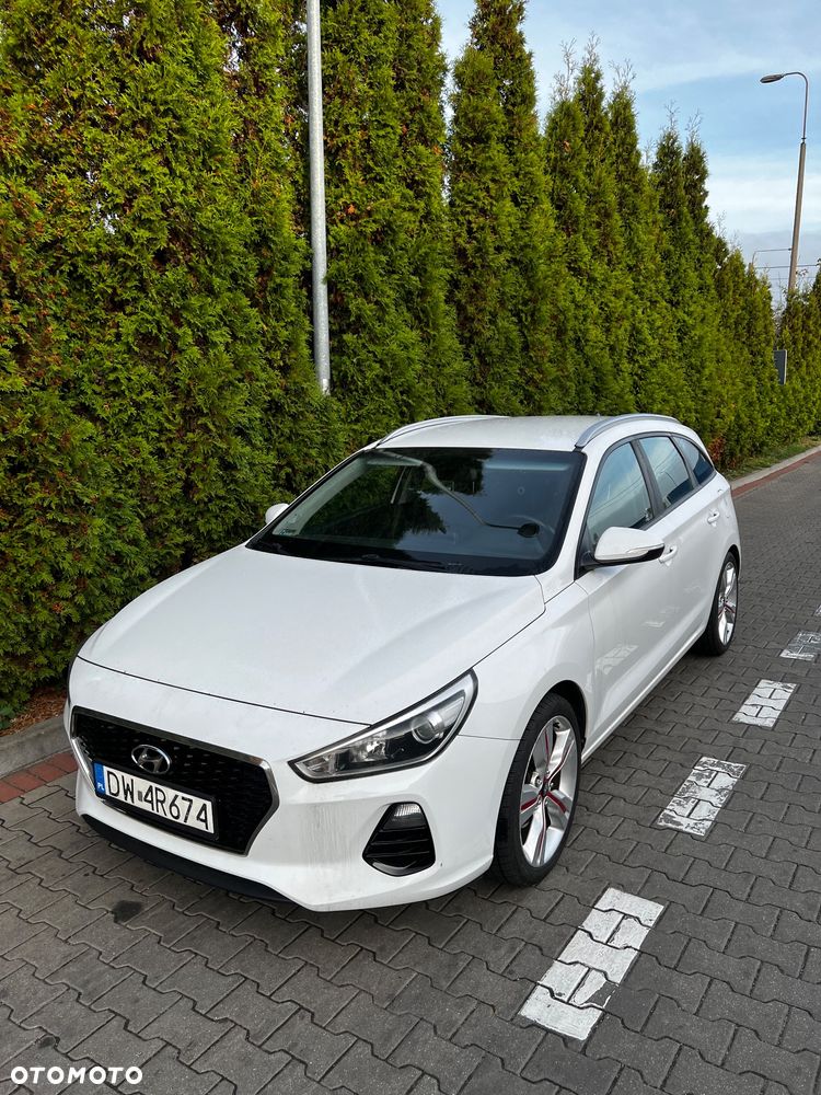 Hyundai i30 1.6 D Classic + - 6