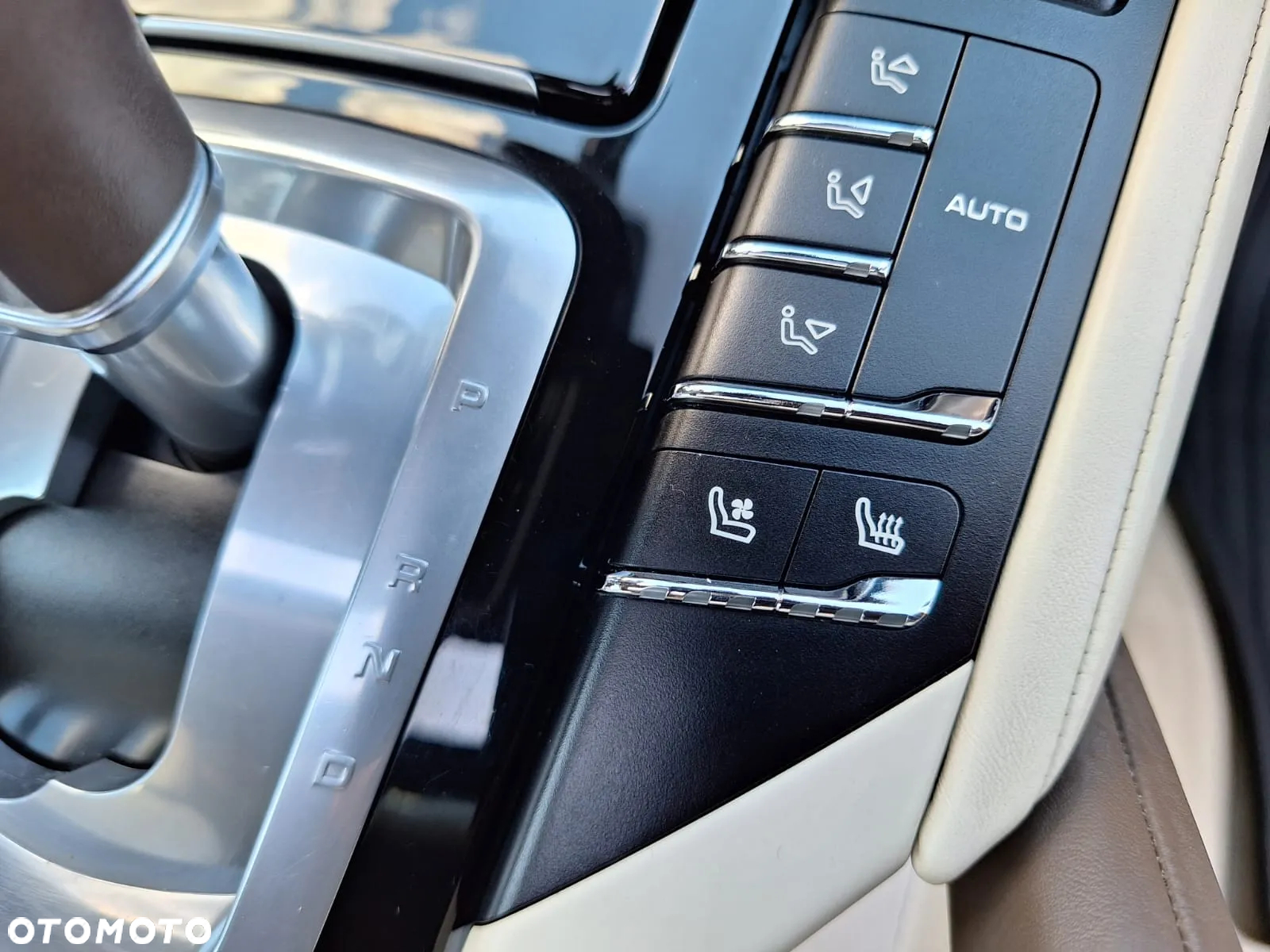 Porsche Cayenne - 16