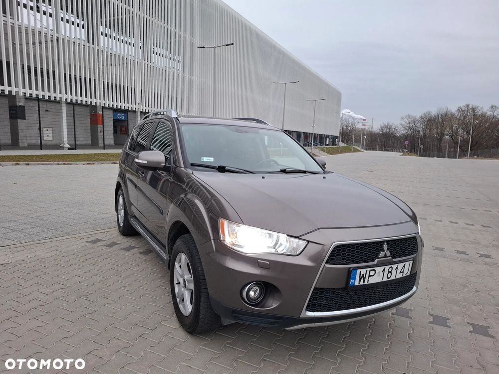 Mitsubishi Outlander 2.0 DID Intense + SE - 1
