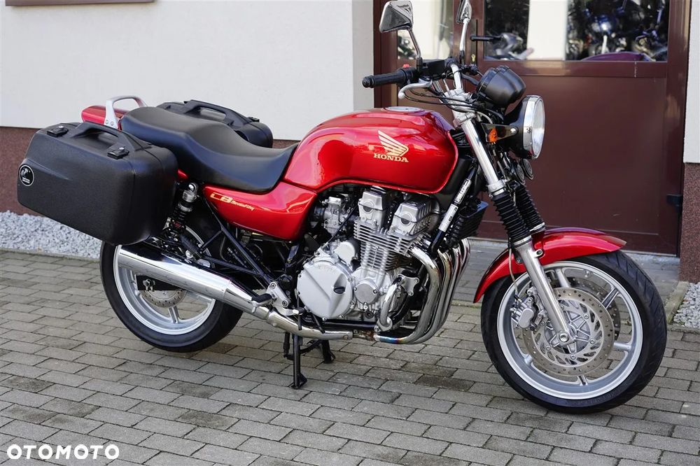 Honda CB - 1