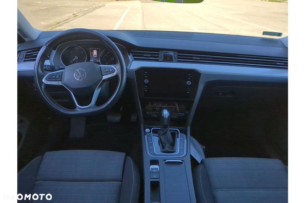 Volkswagen Passat Variant 2.0 TDI EVO Business DSG - 11