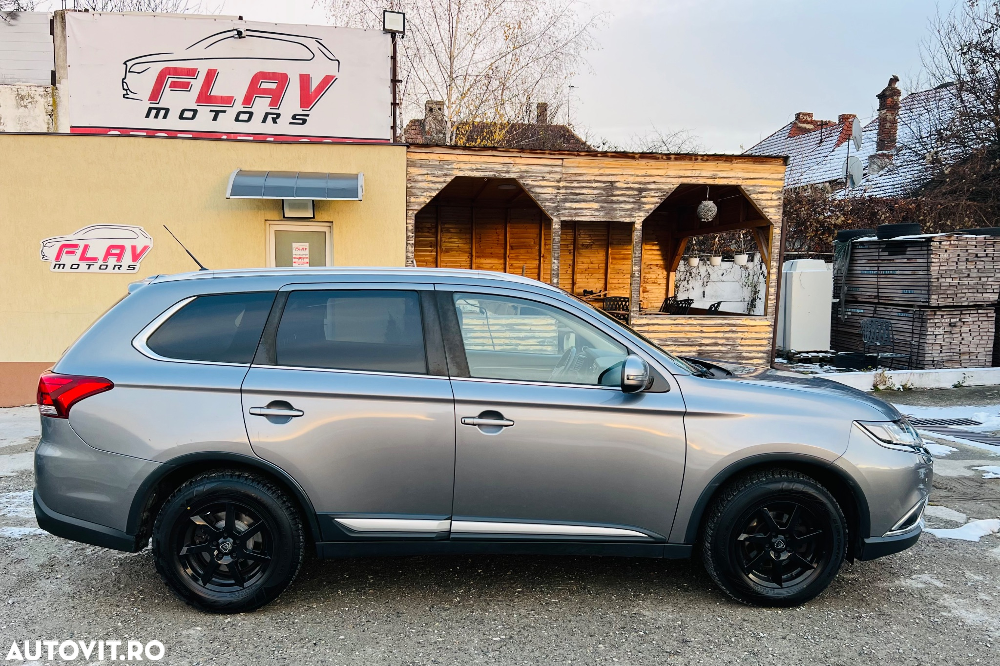 Mitsubishi Outlander 2.2 DI-D 4WD Intense - 27