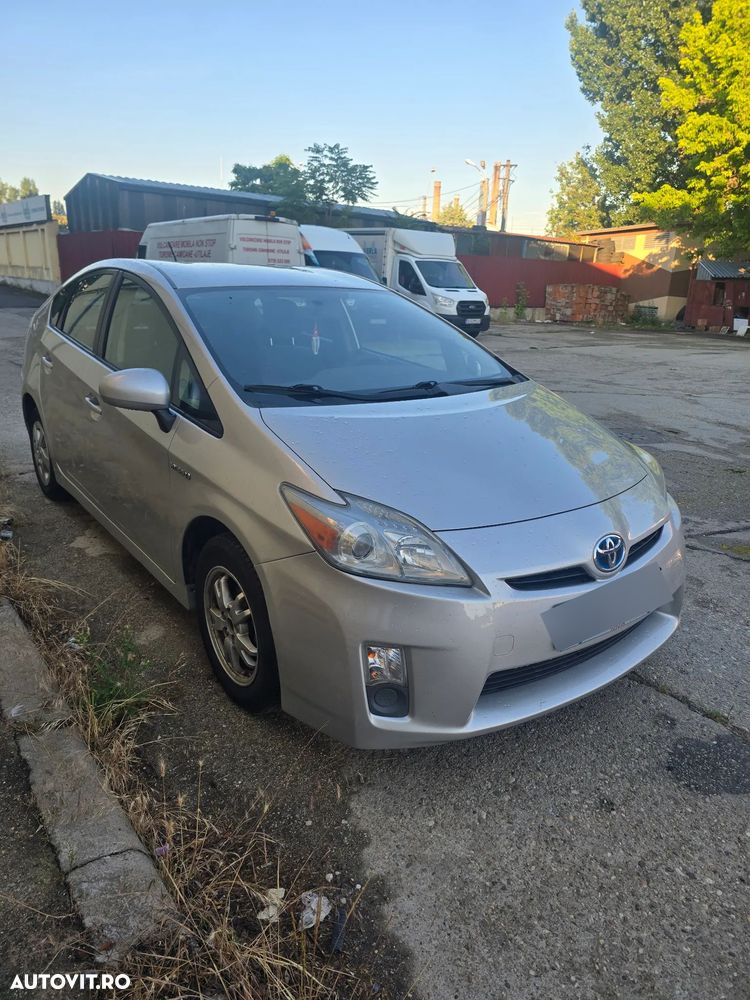 Toyota Prius (Hybrid) Luna - 28