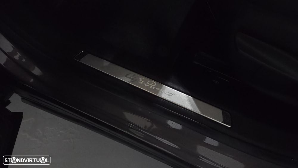 Alfa Romeo Tonale 1.3 Plug-In Hybrid Veloce e-AWD - 16