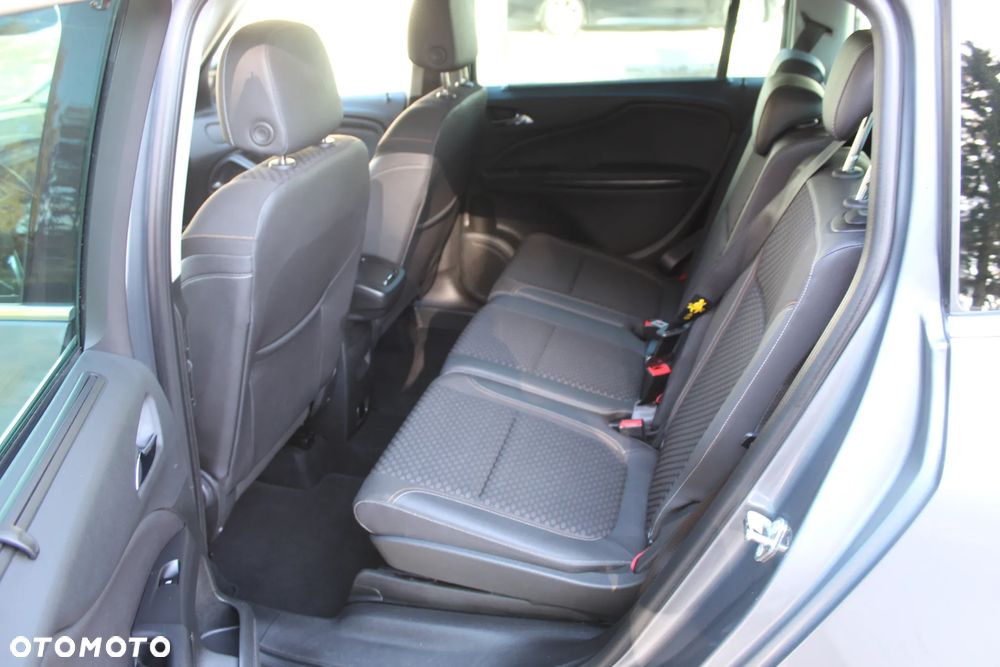 Opel Zafira - 17