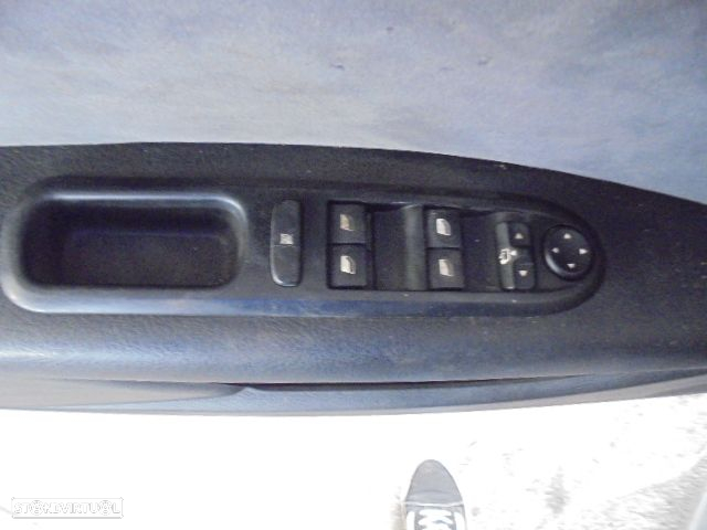 Peugeot 407 1.6cl 16v Diesel ano 2005 - 5