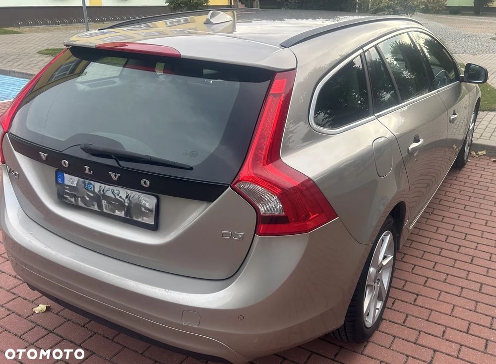 Volvo V60 D3 Momentum - 6