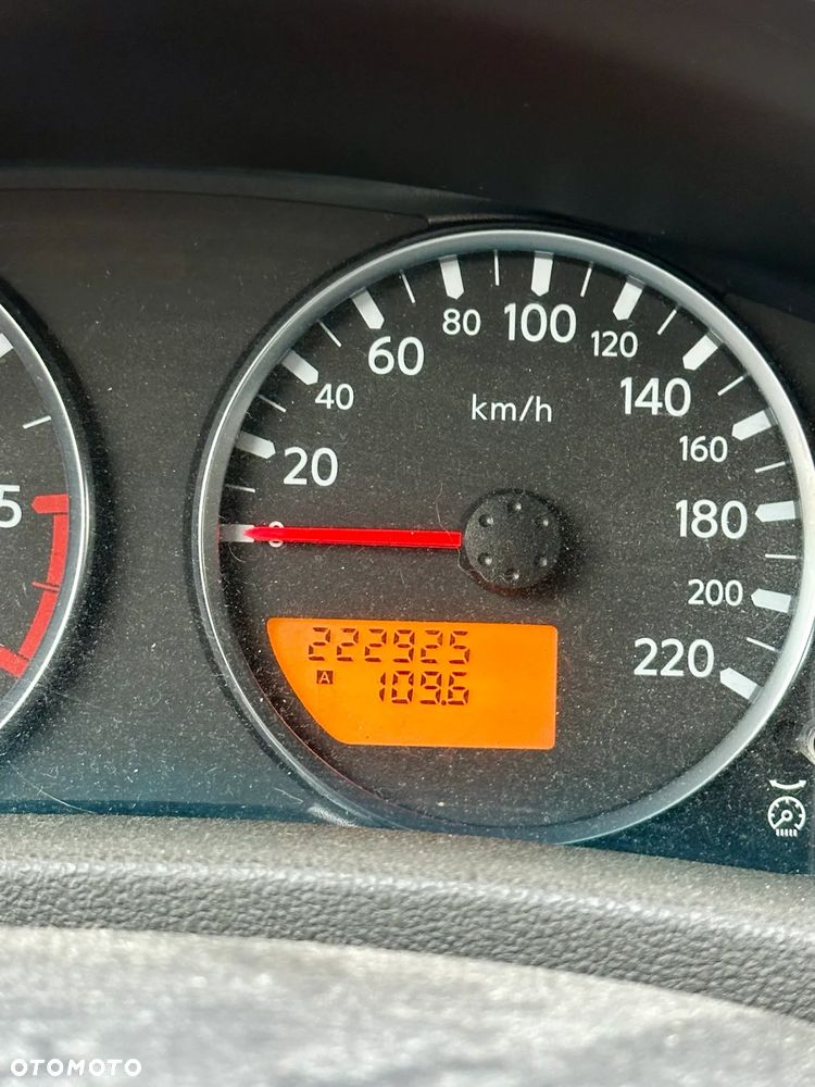 Nissan Pathfinder - 9
