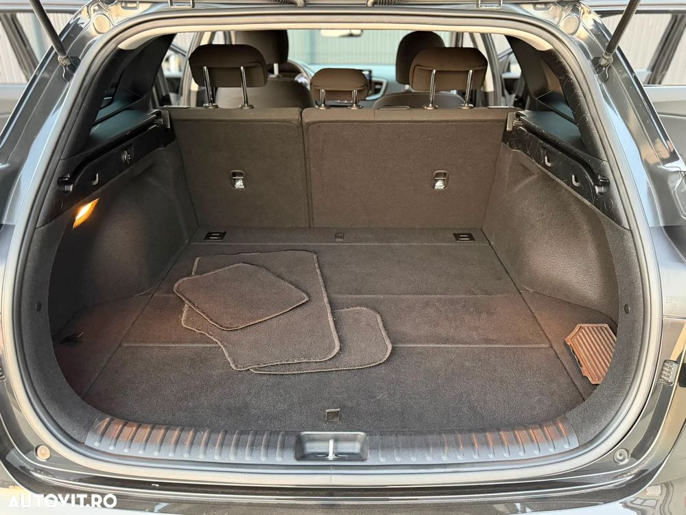 Kia Ceed 1.6 CRDi DCT Vision - 32