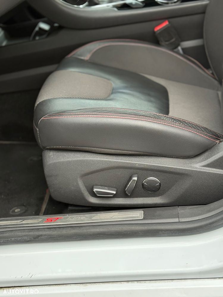 Ford Mondeo 2.0 TDCi ST Line High - 27