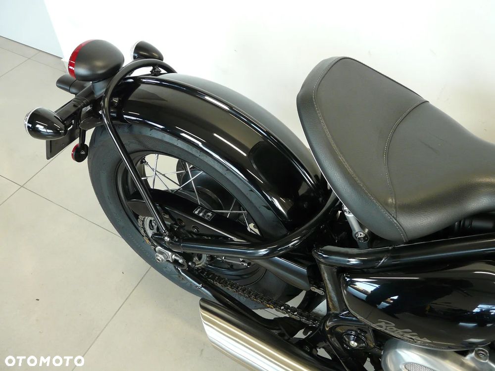 Triumph Bonneville Bobber - 9