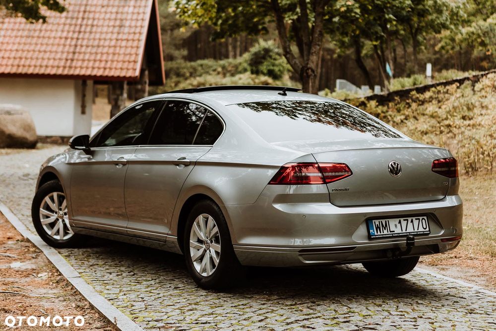 Volkswagen Passat 1.6 TDI (BlueMotion Technology) DSG Comfortline - 11