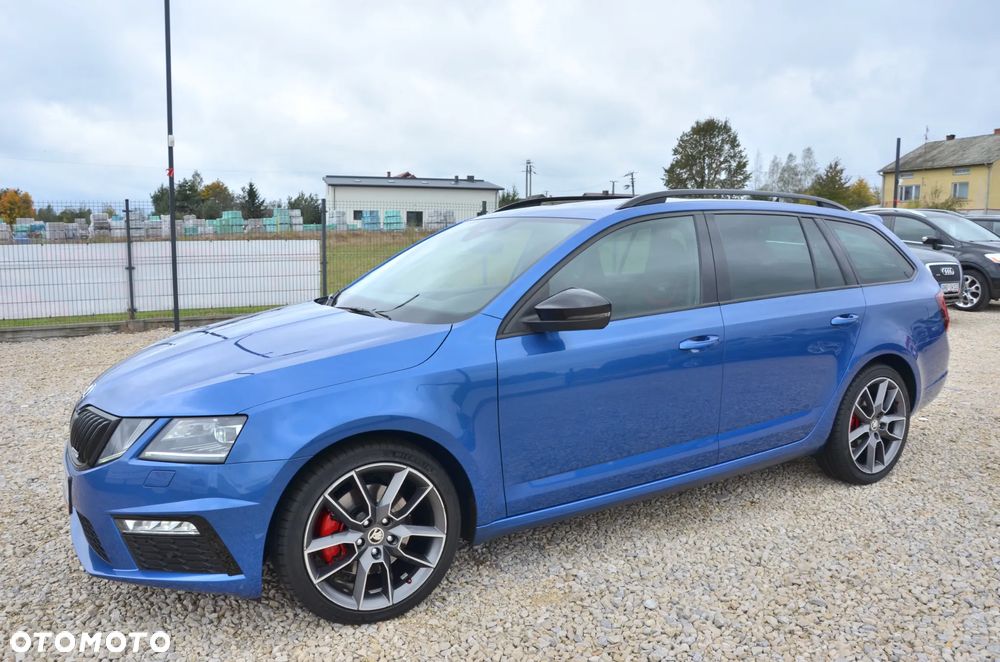 Skoda Octavia Combi 2.0 TDI DSG RS - 4