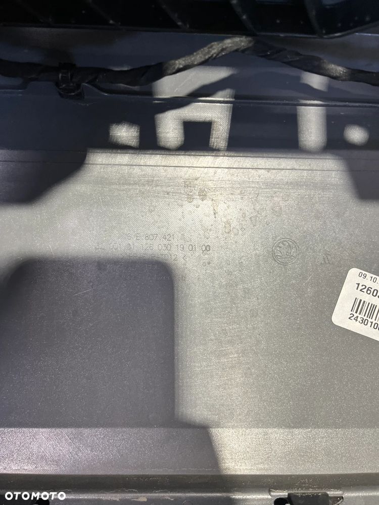 Skoda Fabia Mk4 (6VE807421) Zderzak tylny KOLOR LF7C - 12