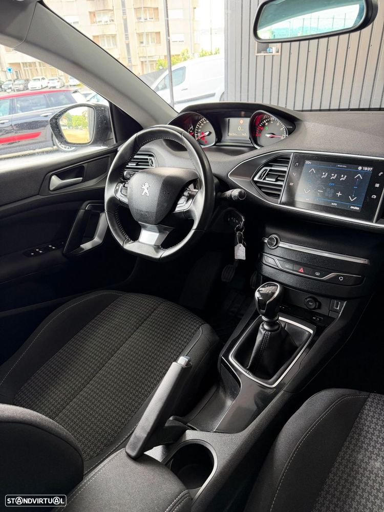Peugeot 308 1.2 PureTech Active Pack - 8