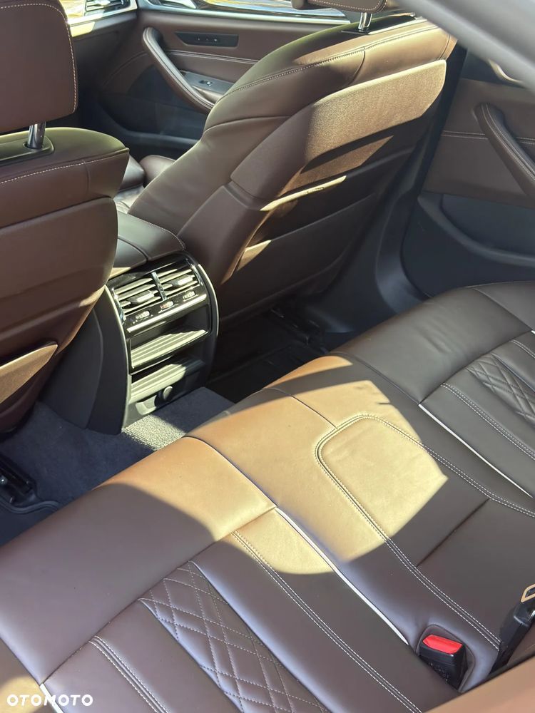 BMW Seria 5 530i M Sport sport - 23