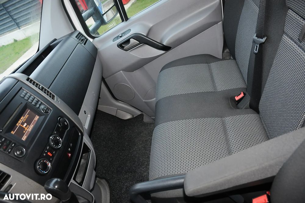 Mercedes-Benz Sprinter - 10