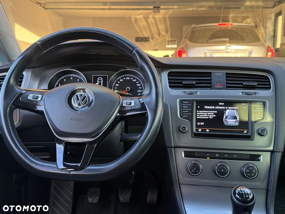 Volkswagen Golf 1.2 TSI BMT Trendline - 12