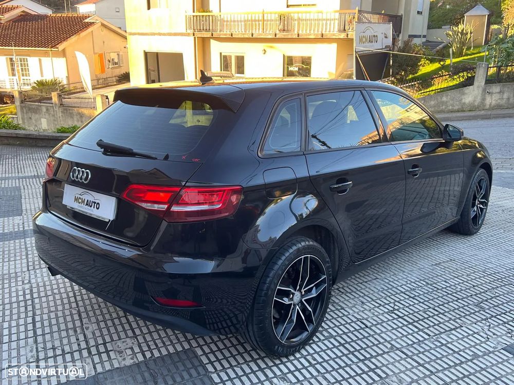 Audi A3 Sportback 1.6 TDI S tronic design - 8