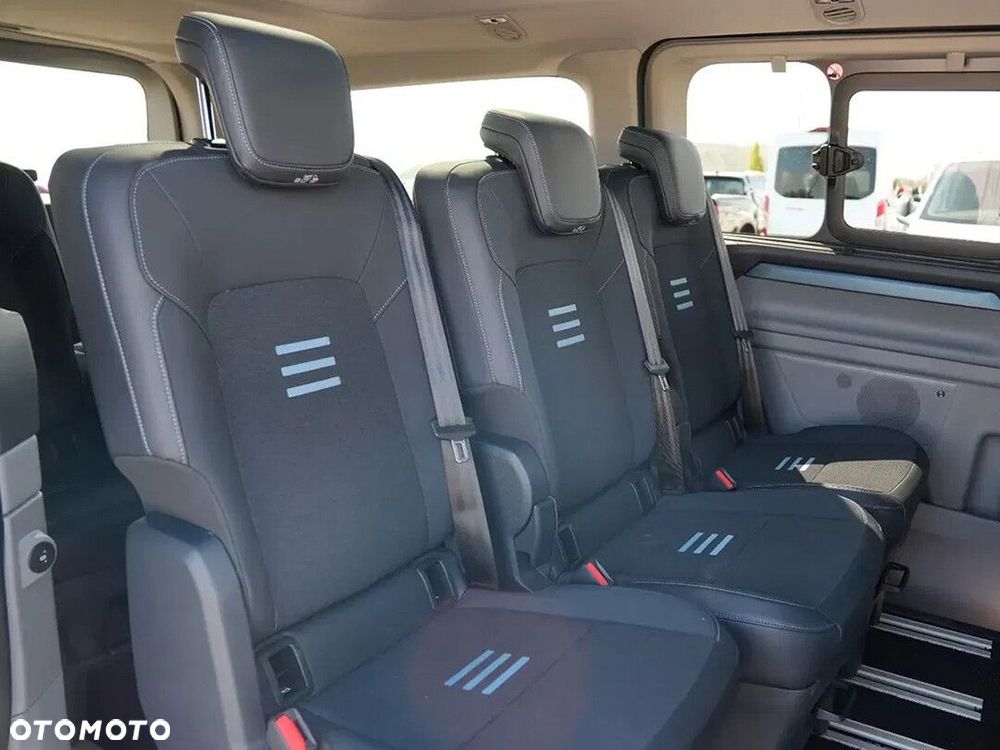 Ford Tourneo FORD TOURNEO CUSTOM ACTIVE 2.5 PHEV 232KM A1 CVT FWD 340 L2 - 12