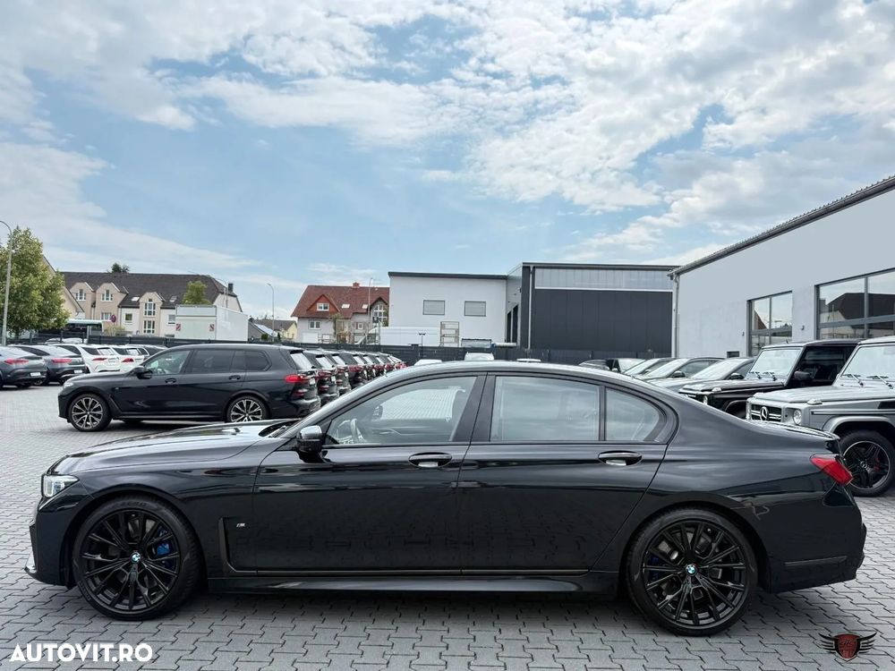BMW Seria 7 740d xDrive MHEV - 27