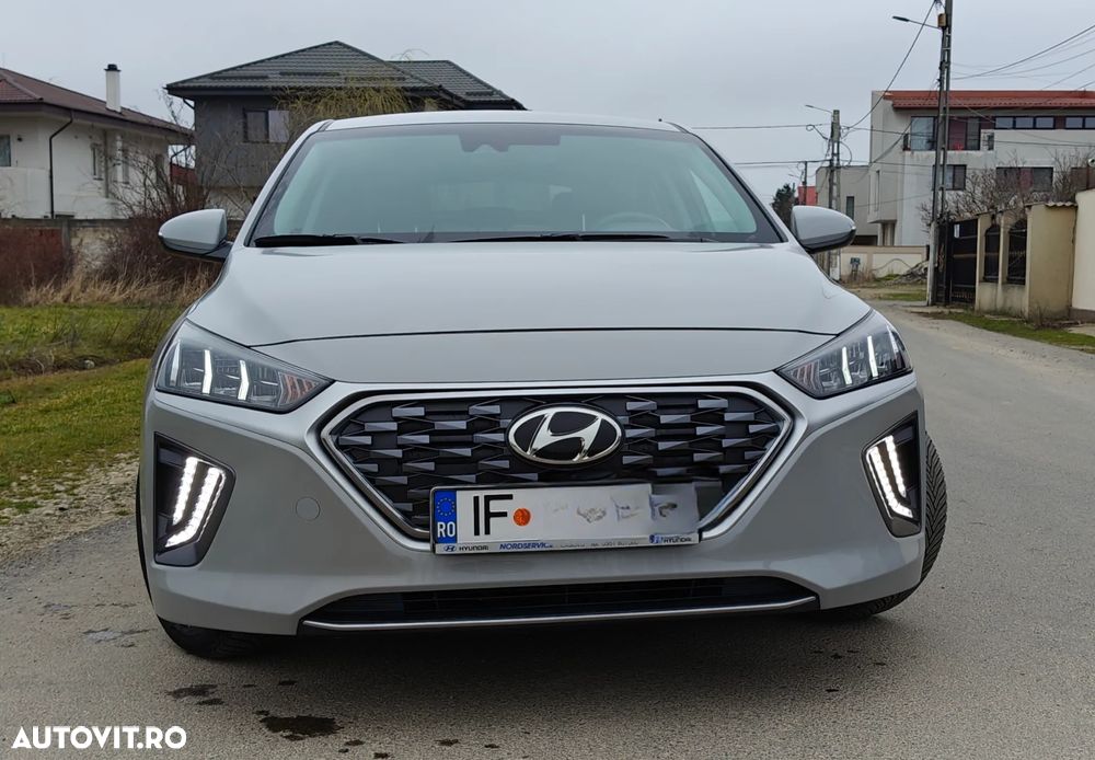 Hyundai IONIQ - 15