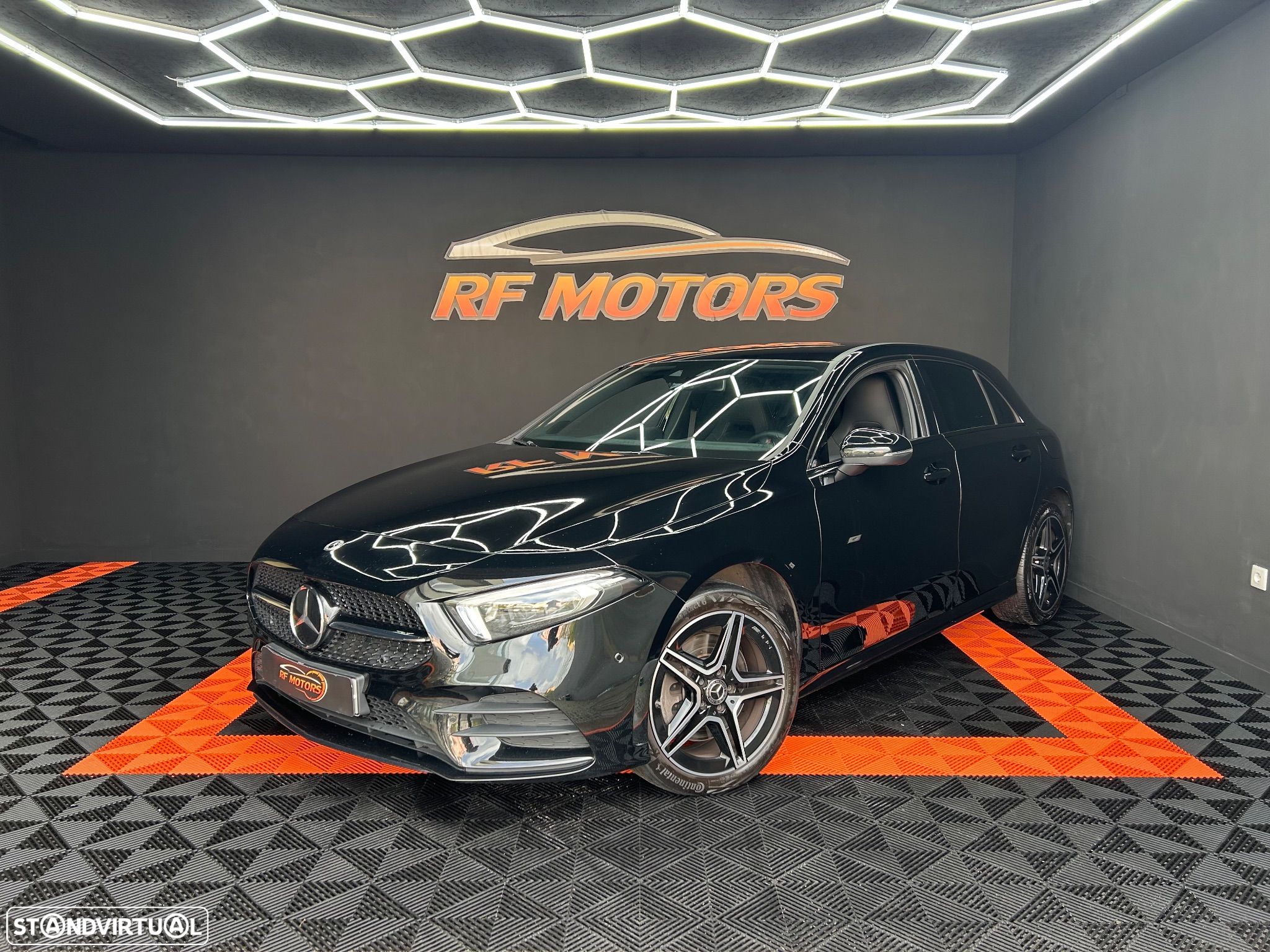 Mercedes-Benz A 250 e AMG Line - 1