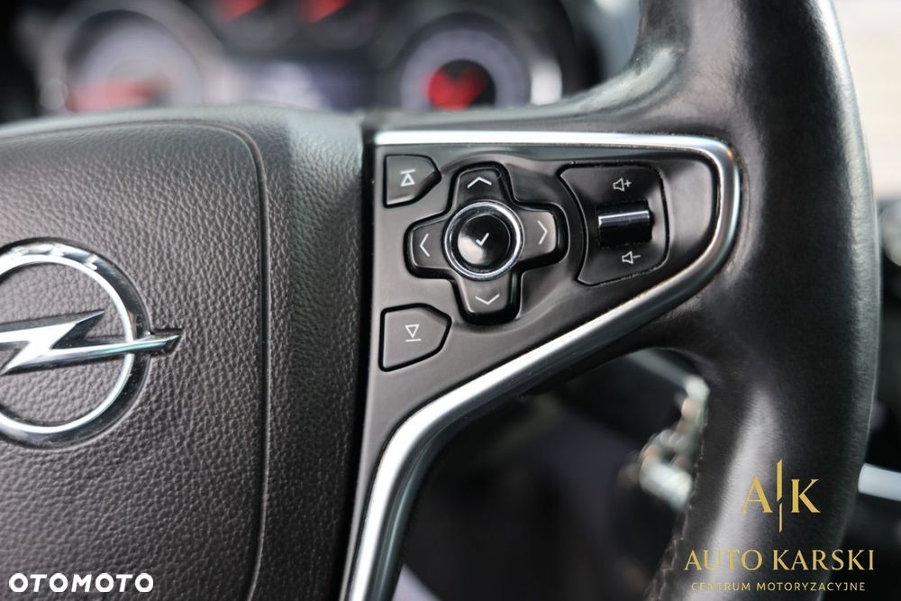 Opel Insignia - 24