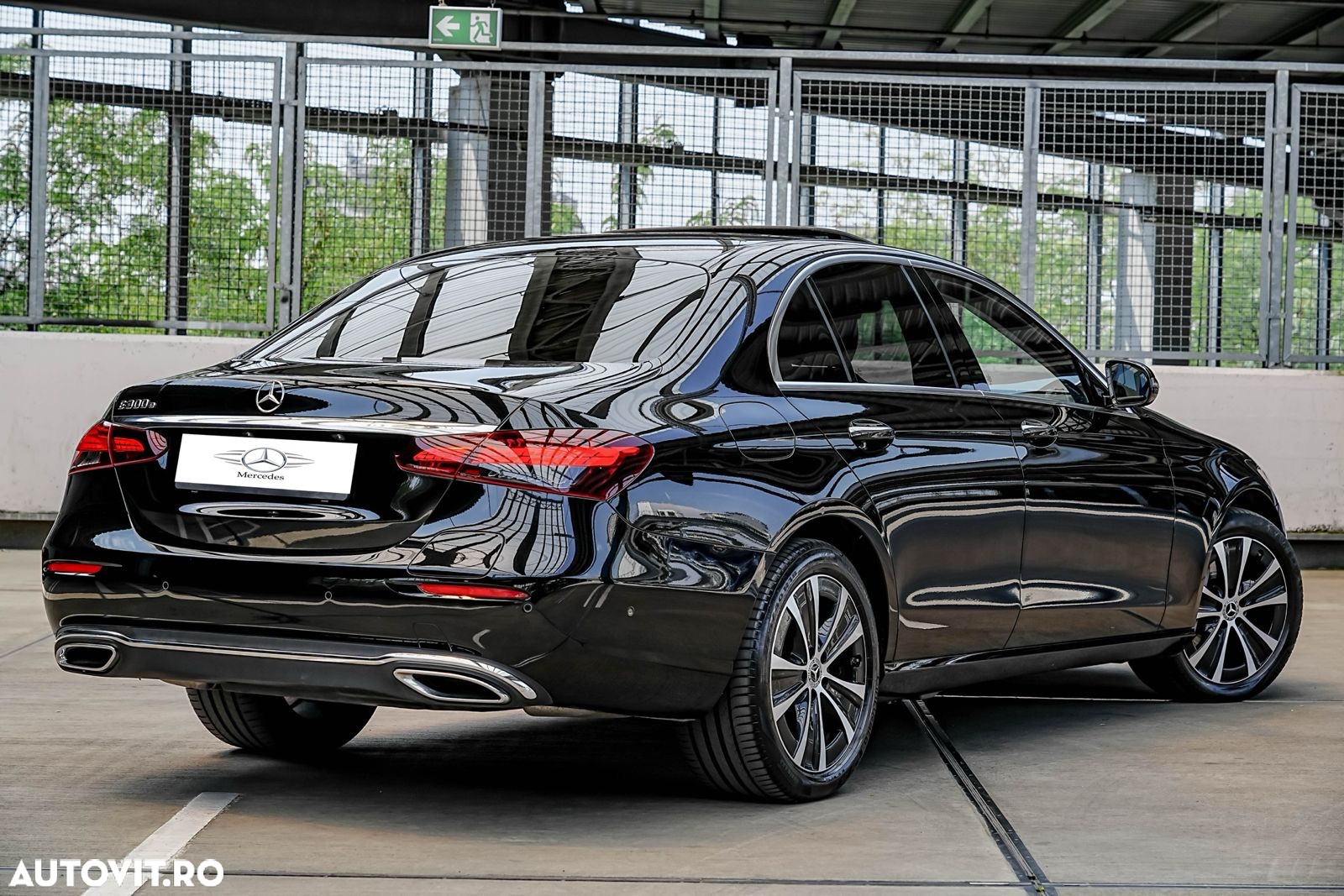 Mercedes-Benz E - 5