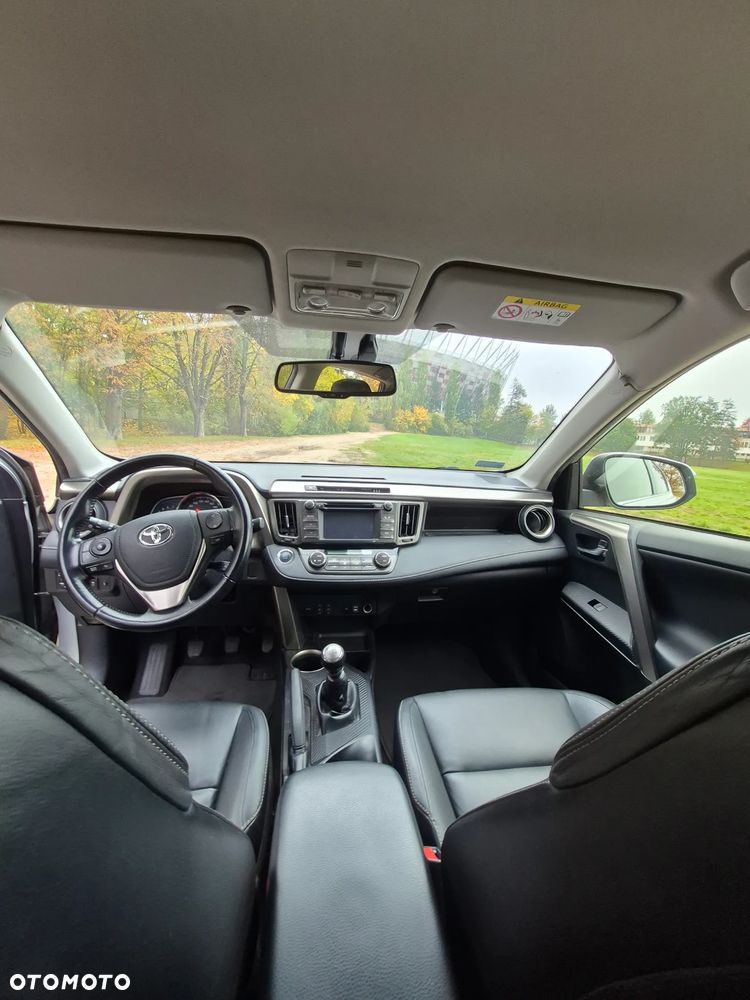 Toyota RAV4 - 16