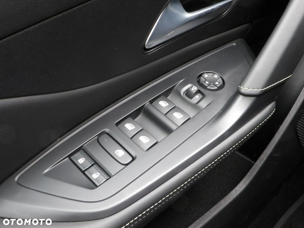 Peugeot 308 1.2 PureTech GT S&S EAT8 - 16
