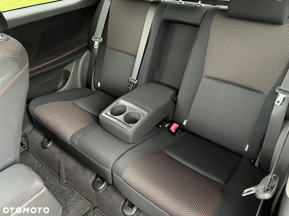 Toyota Auris 1.6 Dynamic - 12